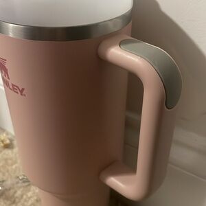 Stanley cup no straw included very clean only used maybe 3 times keeps it's cold